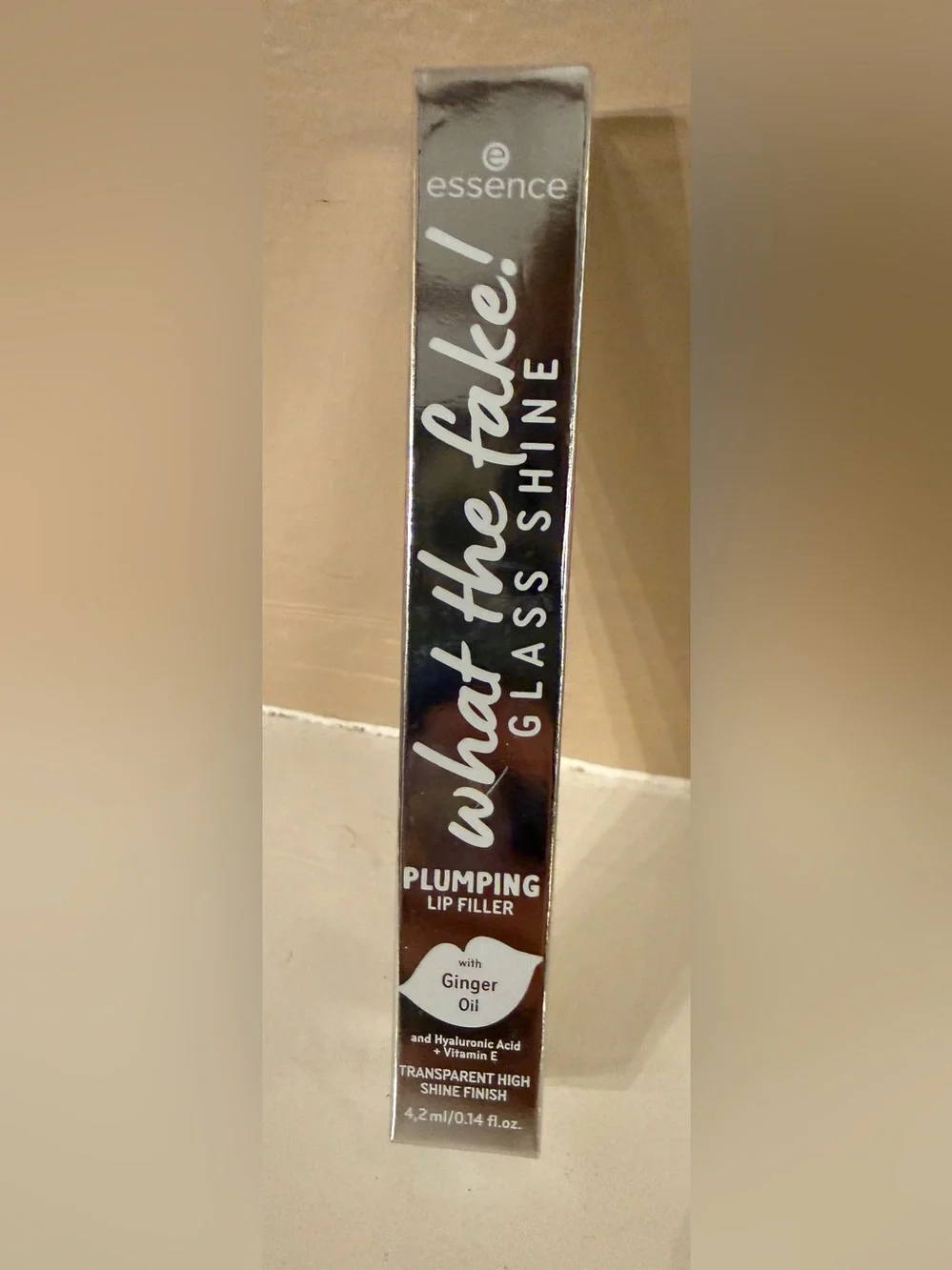 essence What the Fake! Glass Shine Plumping Lip Filler